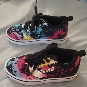 Heely's childrens shoes Size 13 New